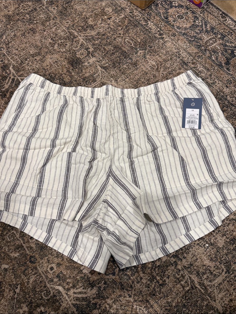Striped Casual Linen-Look Shorts - Cream & Gray 1X new with tag - Picture 3 of 5